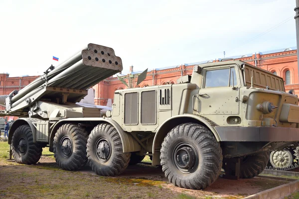 Fighting vehicle 9A52 300-mm multiple rocket launchers Smerch 9K58. — Stock Photo, Image