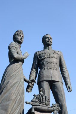 İmparator II ve İmparatoriçe Alexandra Anıtı.