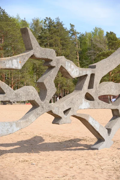 Sculpture on the beach Affectionate. — Stock Photo, Image