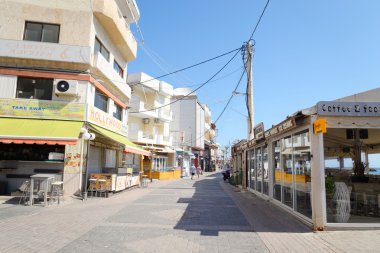 Hersonissos sokakta.