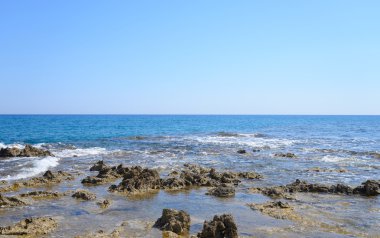 Cretan sahil deniz buzlu.