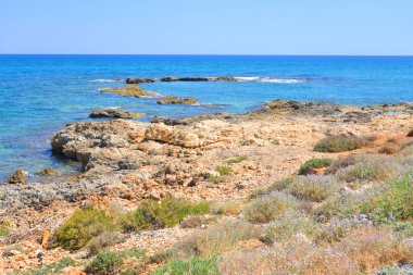 Cretan sahil deniz buzlu.