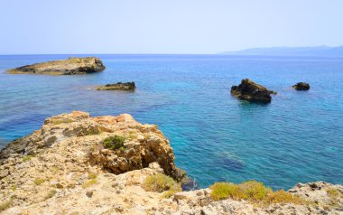 Cretan sahil deniz buzlu.