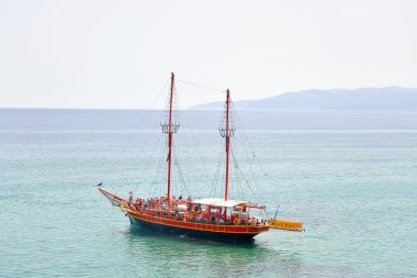 Denize yakın Girit sahil yat.