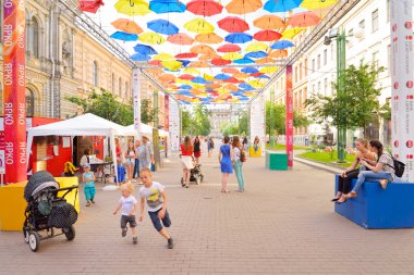 Sokak kayan şemsiye.