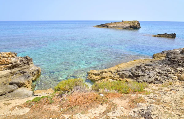 Stenar på kusten av kretensiska havet. — Stockfoto