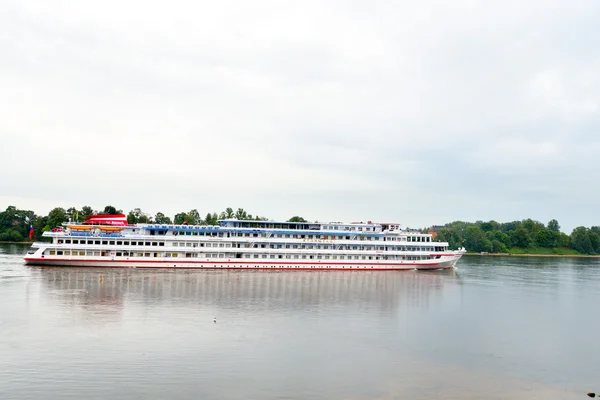 Navios de cruzeiro fluvial . — Fotografia de Stock