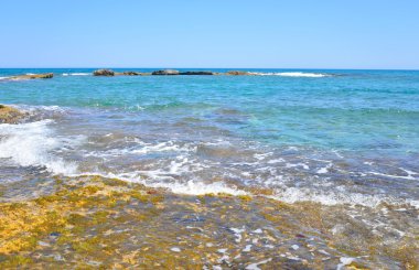 Cretan sahil deniz buzlu.