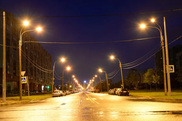 Pribreshnay Street på natten. — Stockfoto