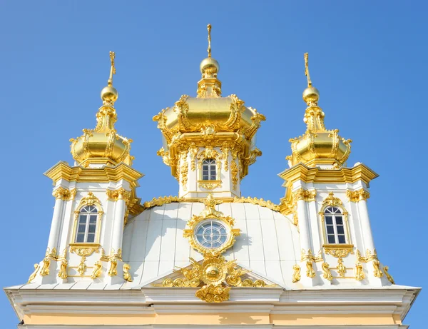 Chiesa di Pietro e Paolo nel Palazzo del Grand Peterhof . — Foto Stock