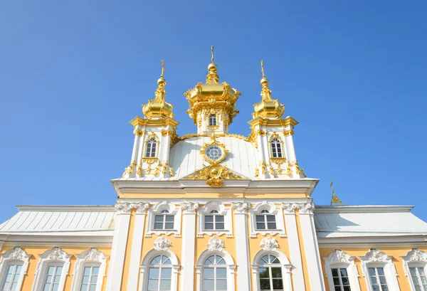 Peter ve Paul Kilisesi Grand Peterhof sarayında.