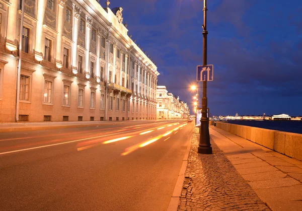 Palácio de Mármore e aterro do Rio Neva . — Fotografia de Stock
