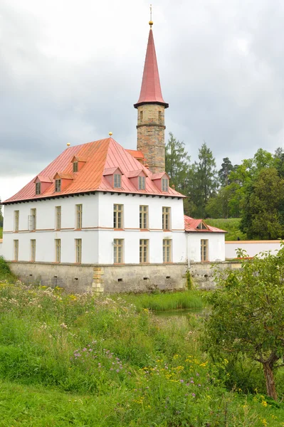 Palácio Prioratsky em Gatchina . — Fotografia de Stock