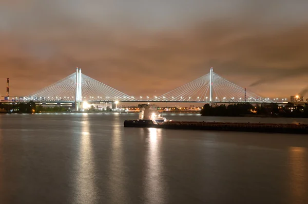 Cable stayed bridge at night. — Stock Photo, Image