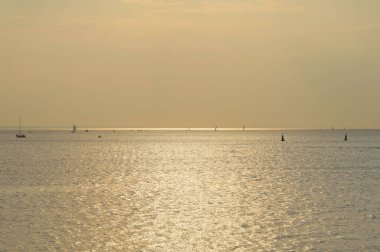 Akşamları Baltık Denizi manzarası.