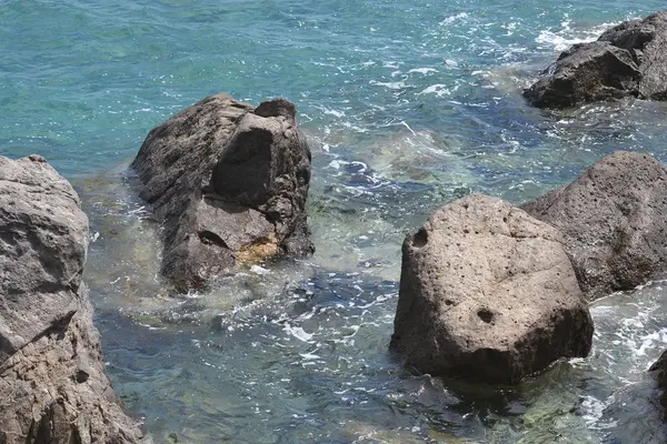 Stenar på stranden av Egeiska havet — Stockfoto