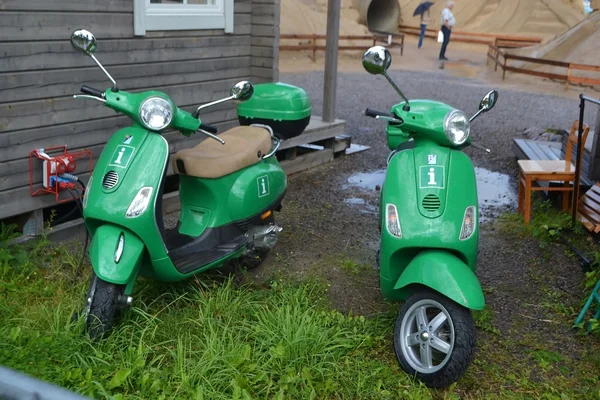 Dos scooters en la calle —  Fotos de Stock