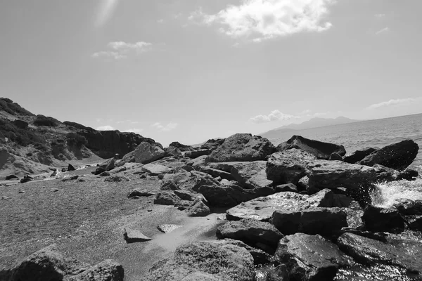 Скелі на березі Егейського моря — стокове фото