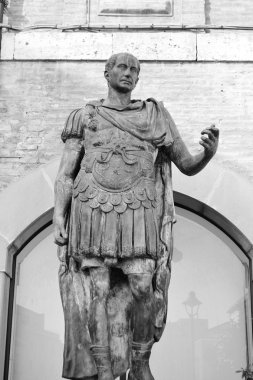 heykeli gaius julius caesar