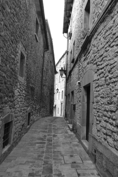 Rua estreita medieval — Fotografia de Stock