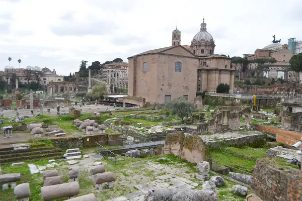 Fórum Romanum em Roma, Itália — Fotografia de Stock