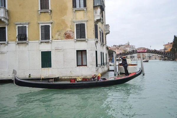 Góndola en Venecia, Italia — Foto de Stock