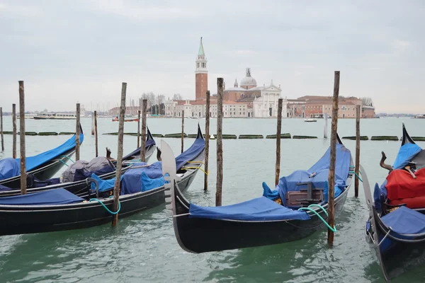 Góndolas en Venecia, Italia — Foto de Stock