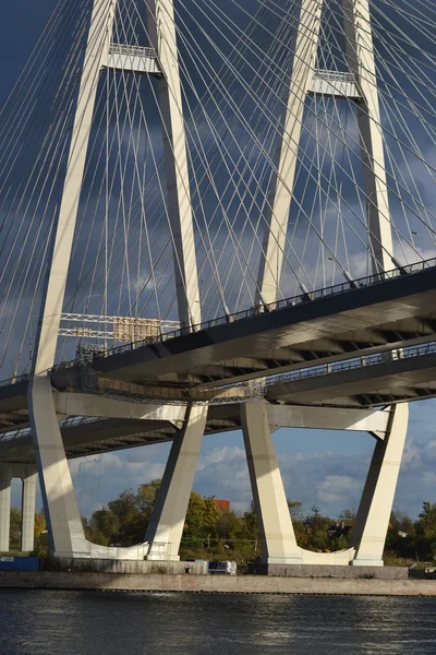 Puente Cable-Stayed en San Petersburgo. — Foto de Stock