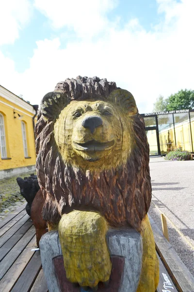 木制雕塑的狮子 — 图库照片