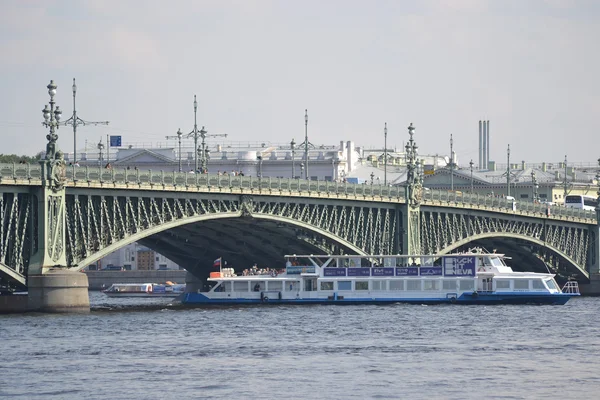 Trinity most v Petrohradu. — Stock fotografie