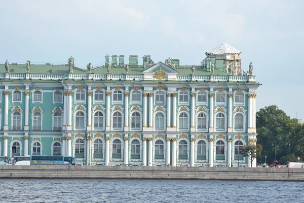 Zimní palác v st.petersburg. — Stock fotografie