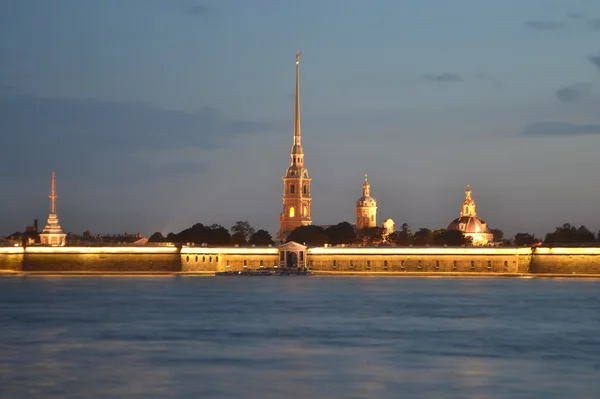 Peter and Paul Fortress at night — Stock Photo, Image