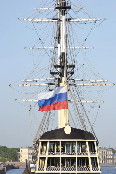 Stary fregata w Sankt Petersburgu, Rosja. — Zdjęcie stockowe