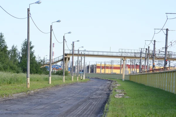 Strada nella periferia industriale di San Pietroburgo — Foto Stock