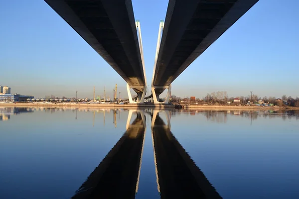 圣彼得堡的斜拉桥 — 图库照片