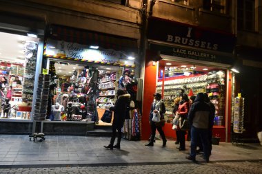 Gece, Brüksel Hediyelik eşya.