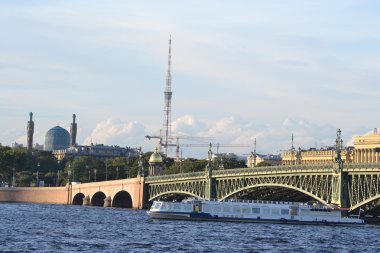Cruz de oro católica.