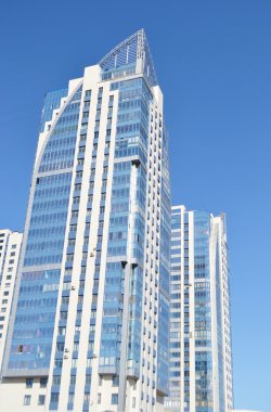 Modern binanın görünümü.