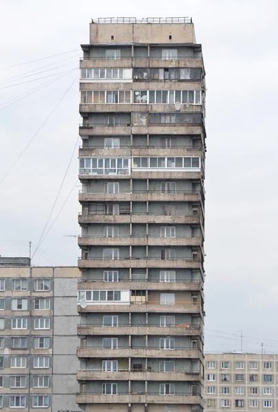 Building, a szélén a St. Petersburg. — Stock Fotó