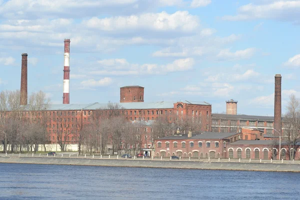 O edifício velho da fábrica, St.Petersburg . — Fotografia de Stock