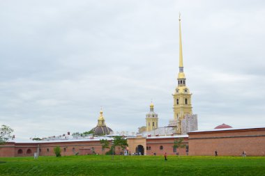 Peter ve Paul Kalesi.