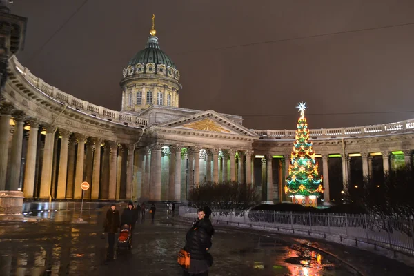 Kazanská katedrála v noci. — Stock fotografie