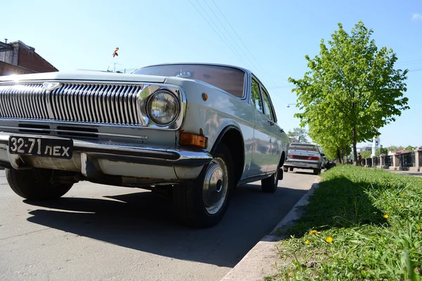 Velho carro soviético GAZ-24 Volga . — Fotografia de Stock