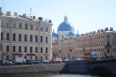 Fontanka kanal dolgu ve trinity Katedrali.