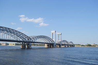 Finlandiya demiryolu Köprüsü güneşli bir gün.
