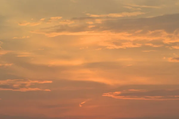 Nubes al atardecer . — Foto de Stock