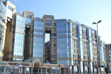 Modern binanın görünümü.