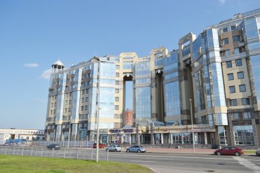 Modern binanın görünümü.