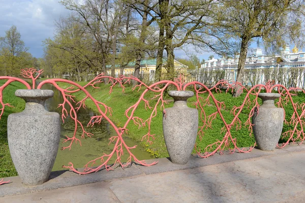 Hek in Zavod Park, Tsarskoje Selo. — Stockfoto