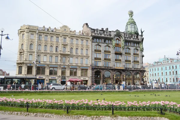 Zinger House on Nevsky Prospect. — Stock Photo, Image